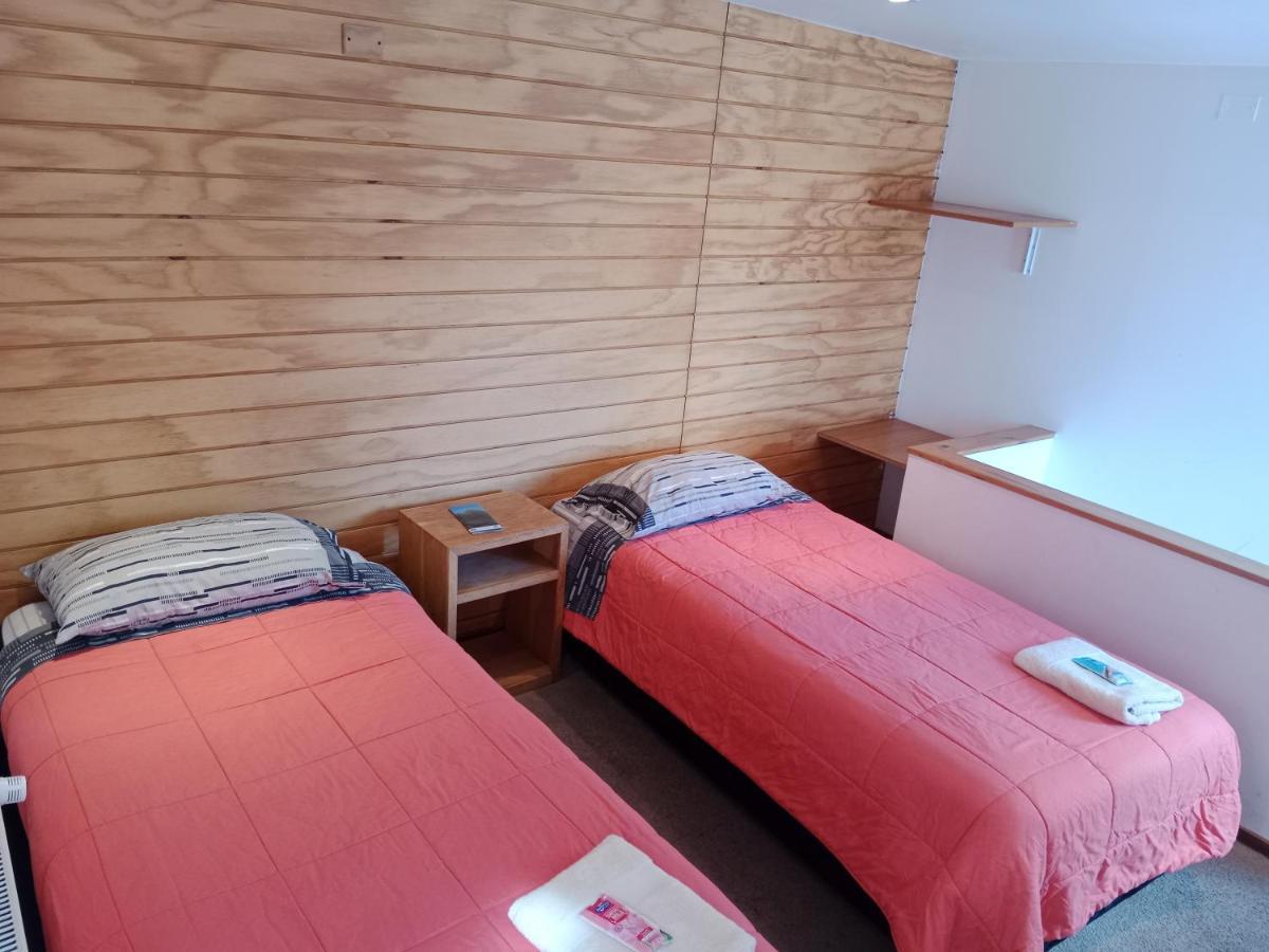 Almer Hostal Пунта-Аренас Экстерьер фото