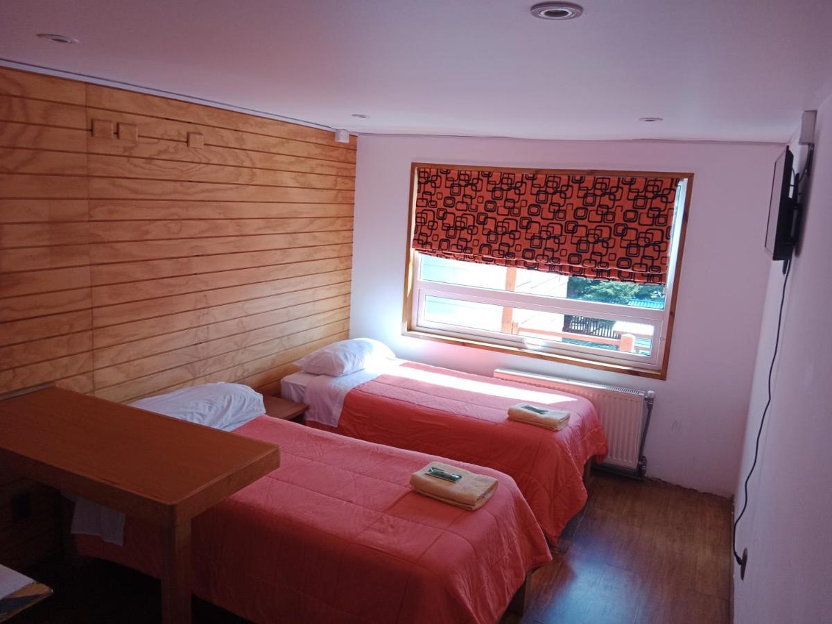 Almer Hostal Пунта-Аренас Экстерьер фото
